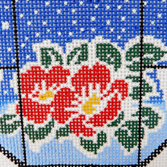 Lee Designs Japenese Flower Petite Kimono Needlepoint Canvas Hand Painted 18ct - Picture 3 of 4